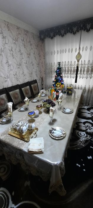 Стол хонтахта 2 метр 50 см  га 1 метр 50 см баланд стол,ва хонтахта