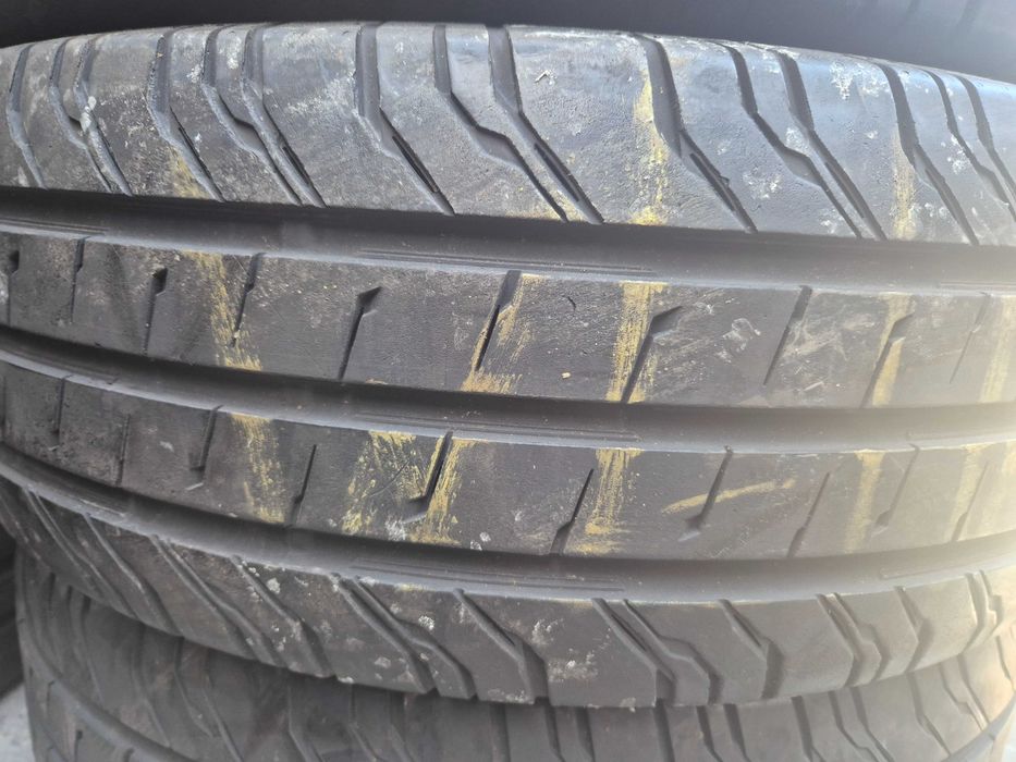 4 Anvelope VARA - 235/65/16C - Continental - CA UNELE NOI - DOT 2020