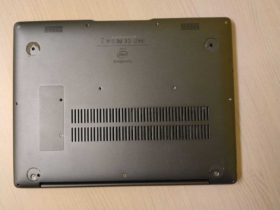 CHUWI Gemibook cu 12 Gb memorie RAM, SSD 256 Gb