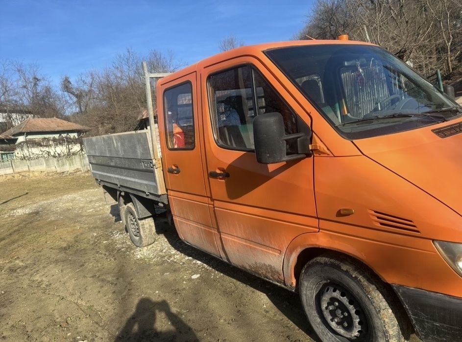 Mercedes-Benz Sprinter 208 – 2.2 Diesel – Stare foarte bună