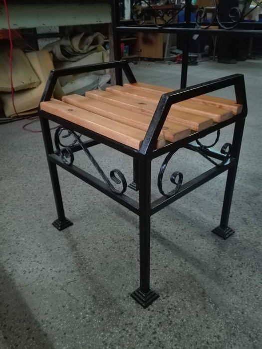 Градинска мебел – маса, пейка и табуретка (Мострени)