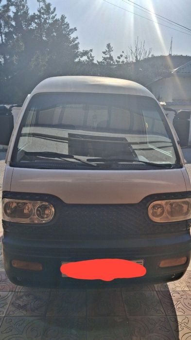 Damas 2009 yurub turgan moshin