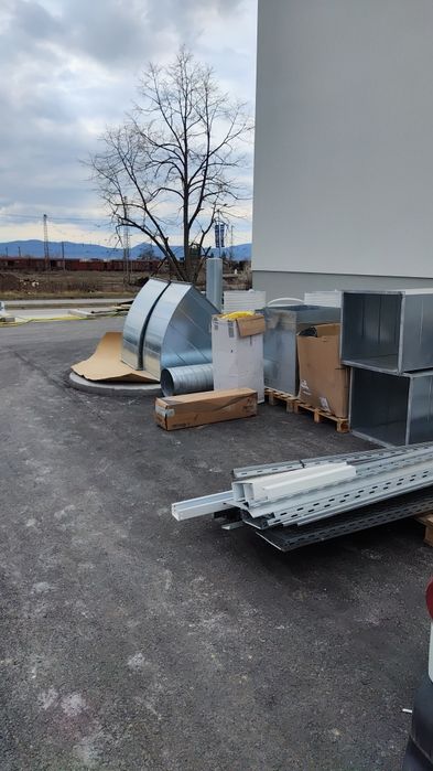 Превоз на тежки товари с камион с падащ борд – Без усилия!