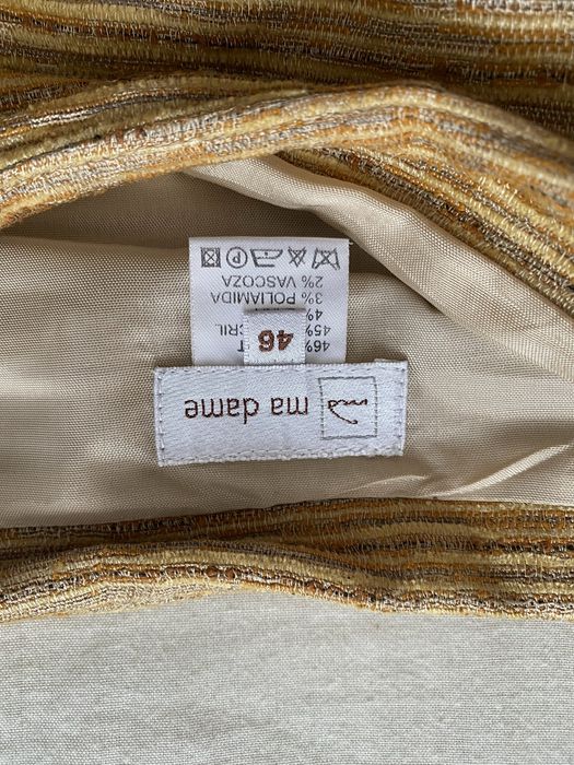 Costum fusta marime 46 sacou marime 44 Madame