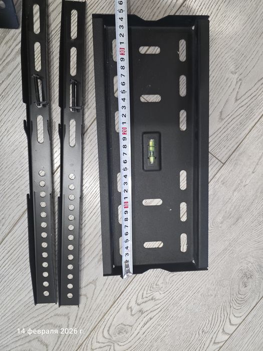 Продаётся металлический кронштейн для ТВ.