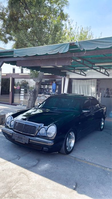 Mercedes-Benz w210 e320