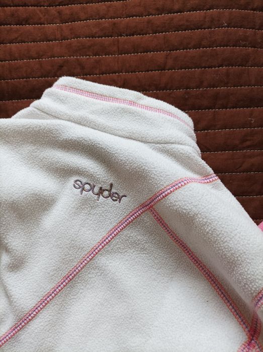 Зимни блузи на Spyder