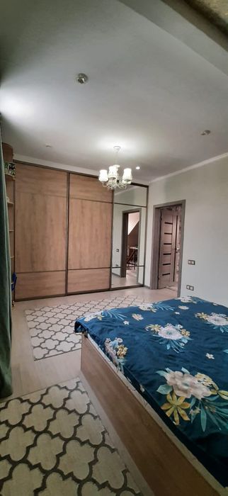 Продам дом 2 этажа.