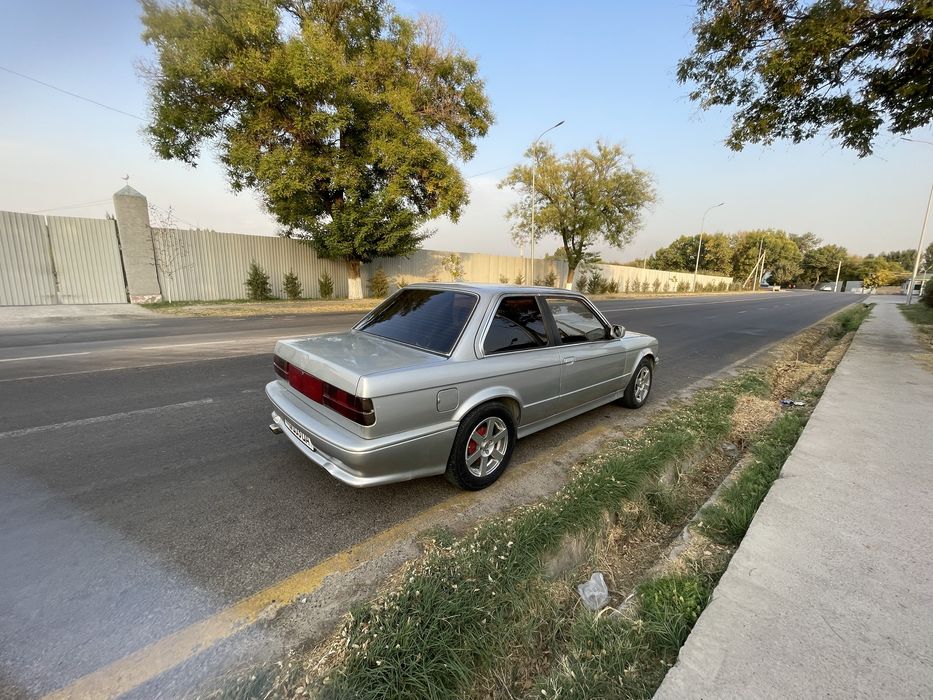 Продаю BMW e30 316