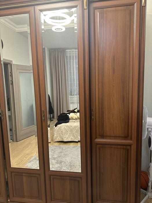 Продам спальный гарнитур