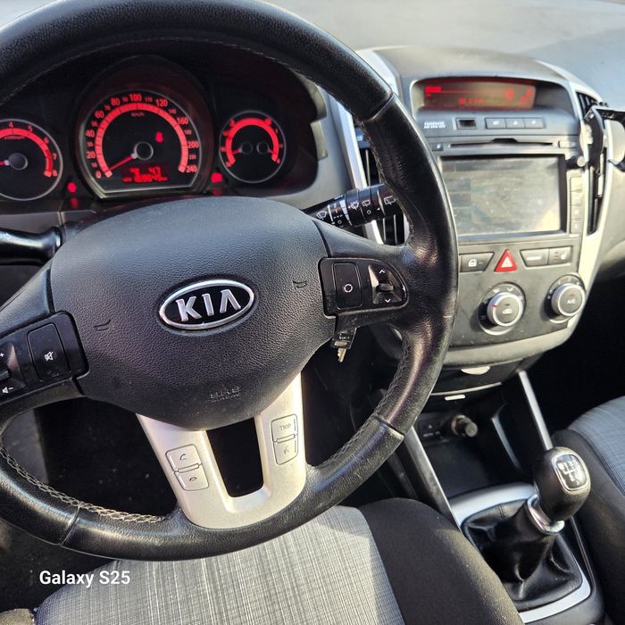 Vând KiA Ceed benzina