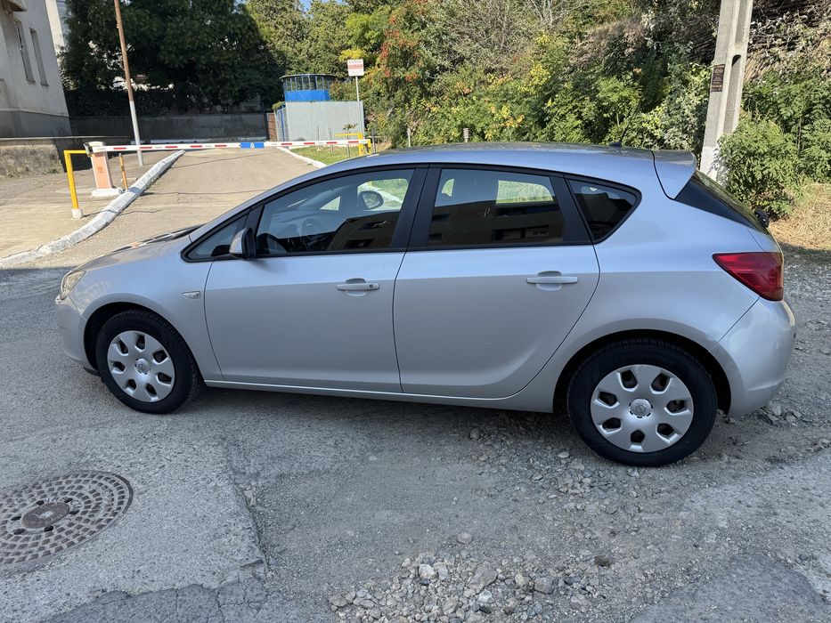 OPEL Astra 2011 — imagine 5