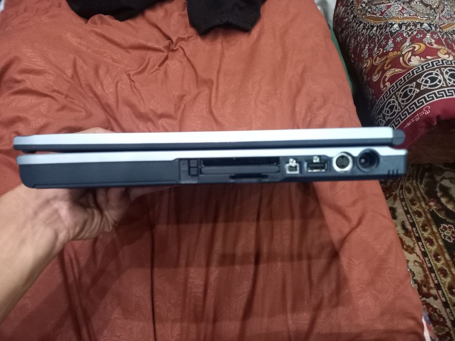 Notebook arzon narxda 600000