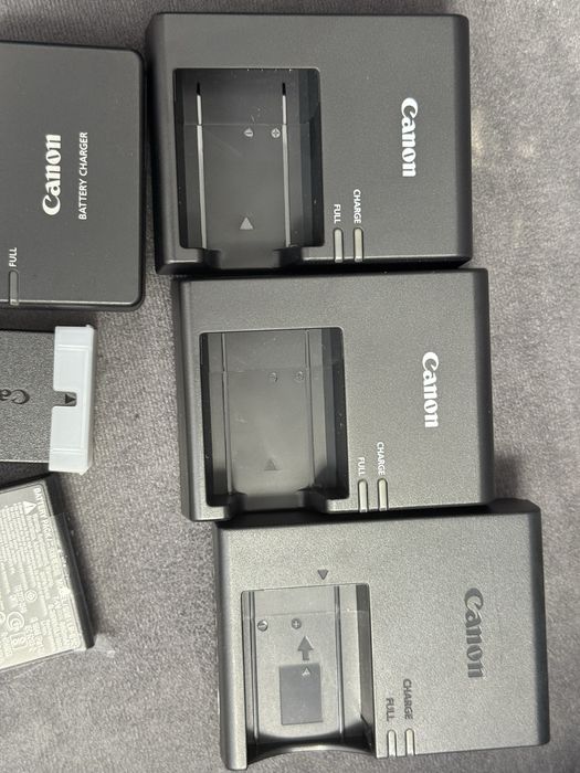 Canon LC-E10E si 2 baterii