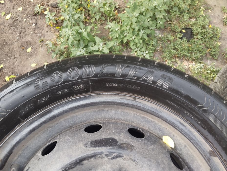 Продаю шины летние