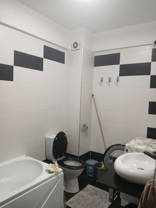 Închiriez apartament 2 camere zona G Enescu — fotografia 3