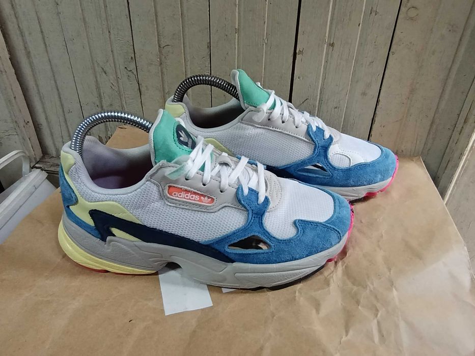 ''Adidas Originals Falcon Multi''оригинални маратонки 37.5 номер
