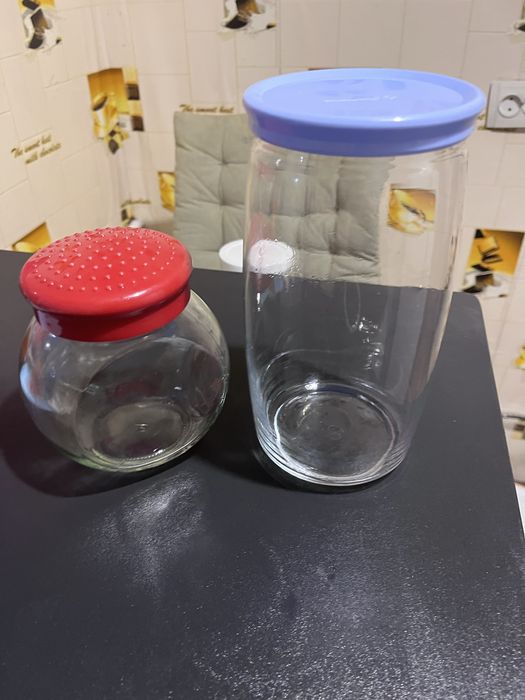 Банки новые по 700 тг