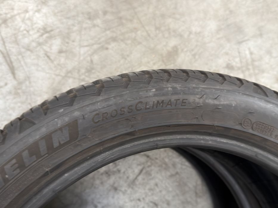Vand 2 anvelope 235/45/18 michelin allsezon ca noi