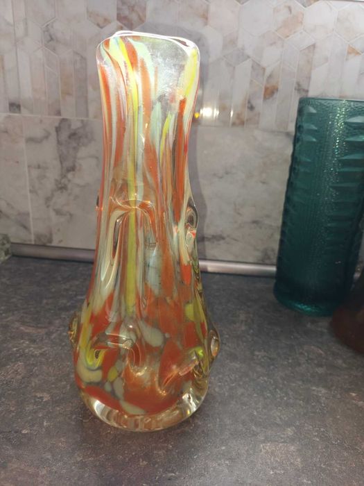 Стъклени вази тип Мурано