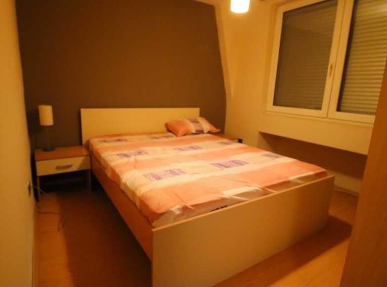 Дава се под наем Тристаен апартамент в Пловдив, Кършияка - 90 кв.м за 285.6 € - Снимка #2