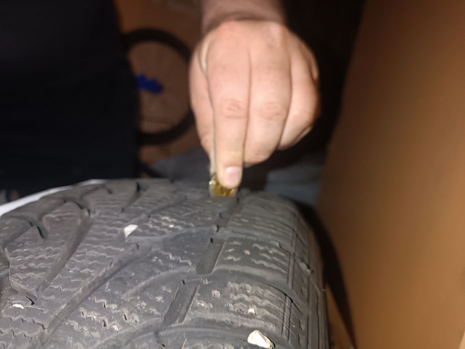 Продам резину б.у зимняя