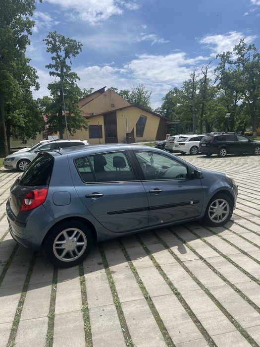 Renault   Clio   .