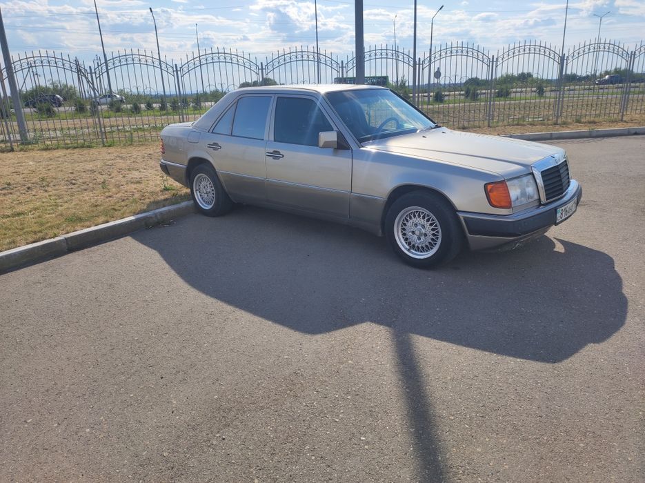 Мерседес 124 продоется