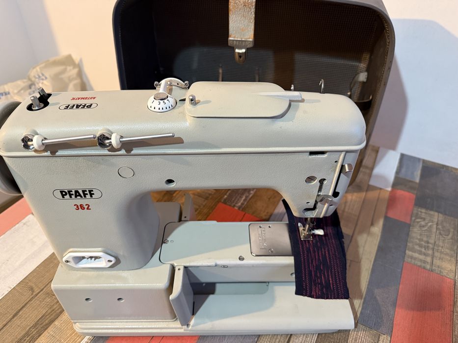 Masina cusut Pfaff 362 automatic