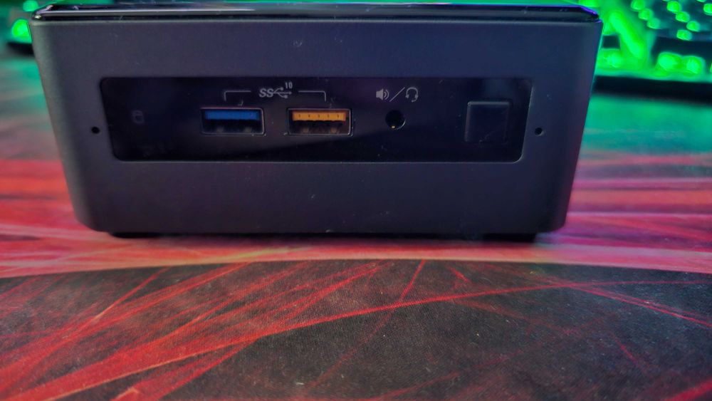 Mini PC Intel NUC8 i5-8259U