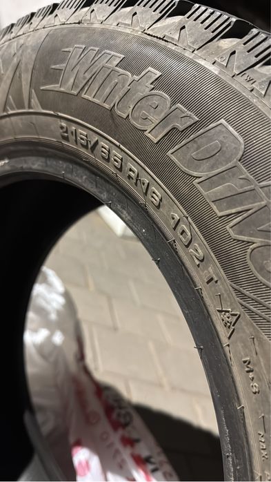 Шины зимние 215/65/16