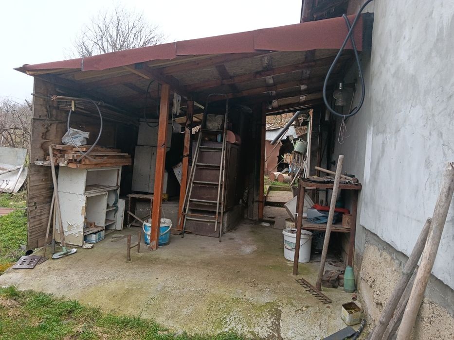 Къща в центъра на с. Сяново