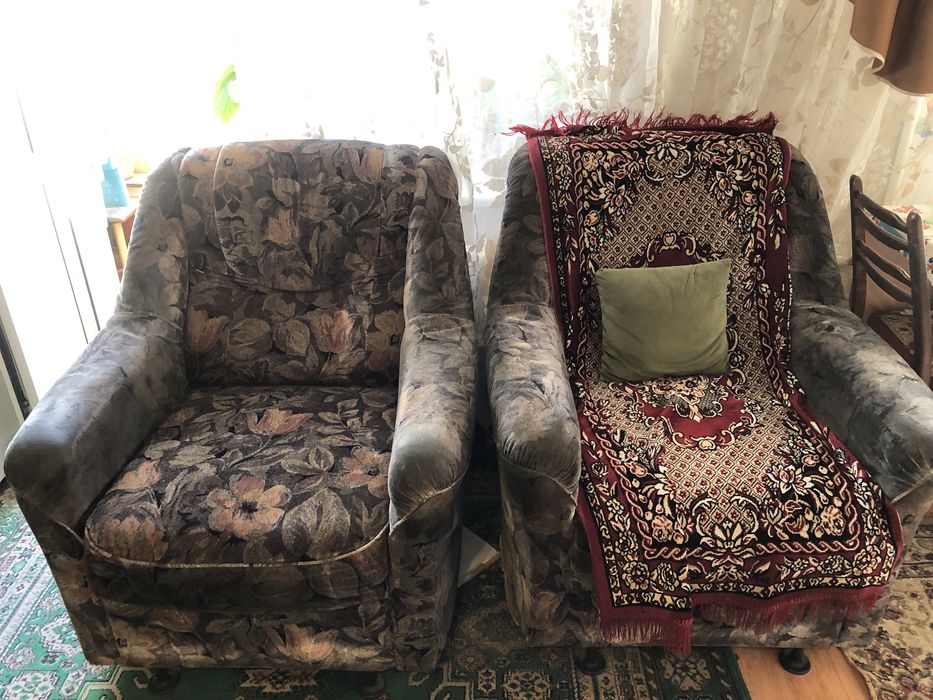 Диван продам срочно