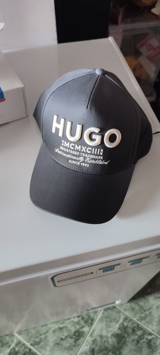 Oferta Sapca  HUGO BOSS originale 100% colectia noua model deosebit
