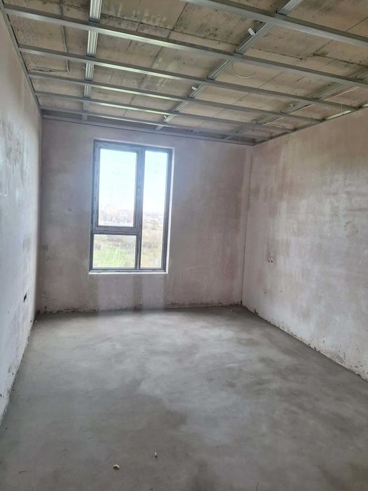 Двустаен апартамент в ж.к. 'Владислав Варненчик'