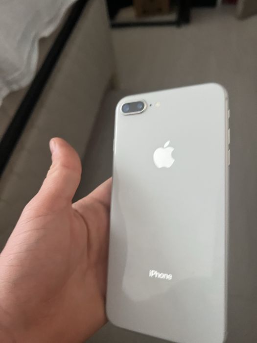 iphone 8 impecabil 100% baterie