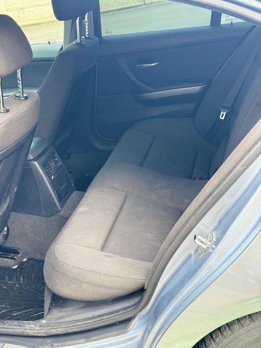 BMW   E90 facelift e5