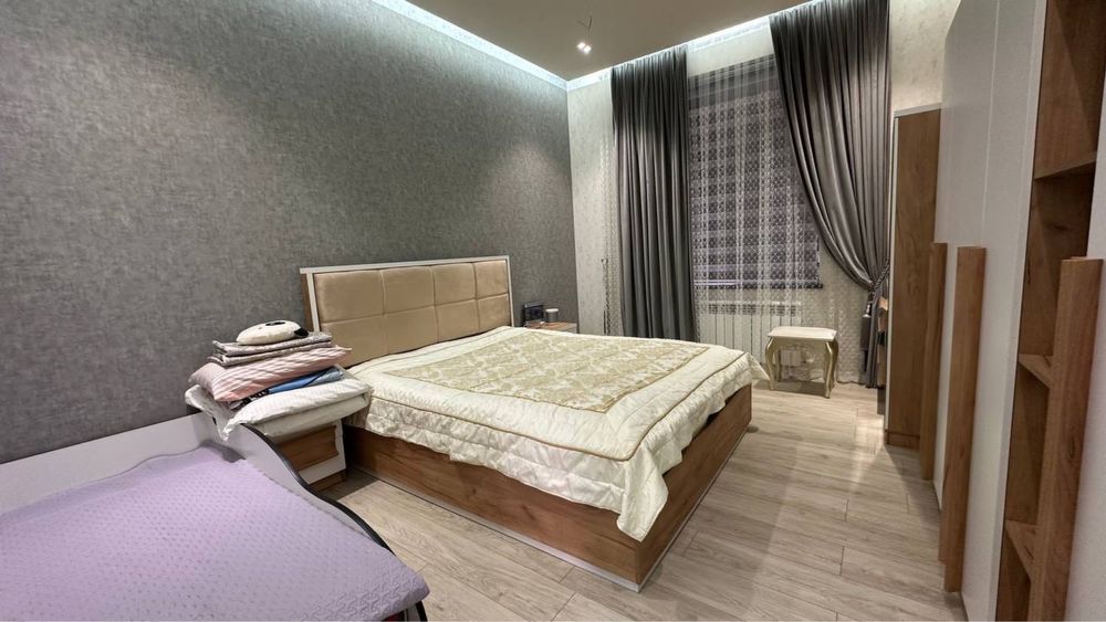 Продается Таунхаус. 3 сотки. Дустлик.