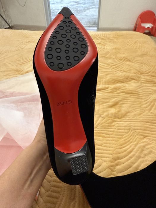 Продам осенние ботильоны бархат