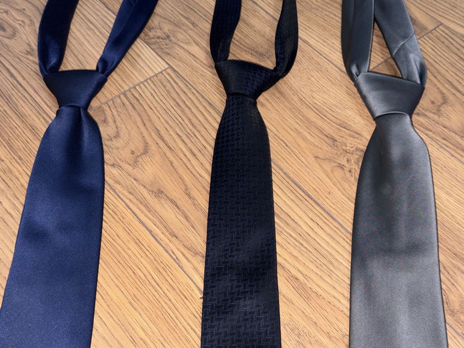 3 броя вратовръзки за 5 €