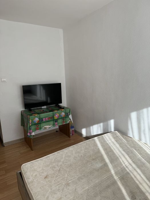 Inchiriez 1 cam, Piata Centrala, et.2, CT, 1100 lei