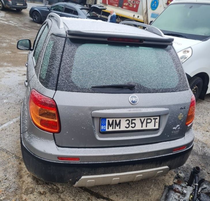 Dezmembrez Fiat Sedici 1.6 benzina