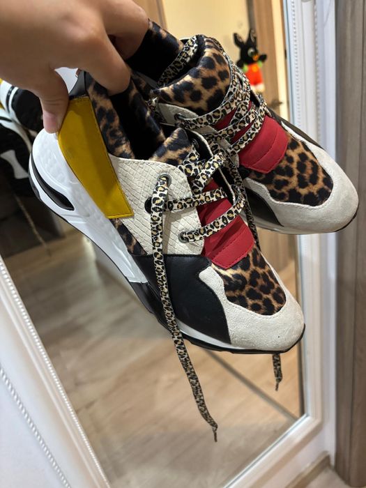 Steve Madden doar probați