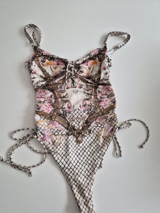 Бански сет цял и камъни