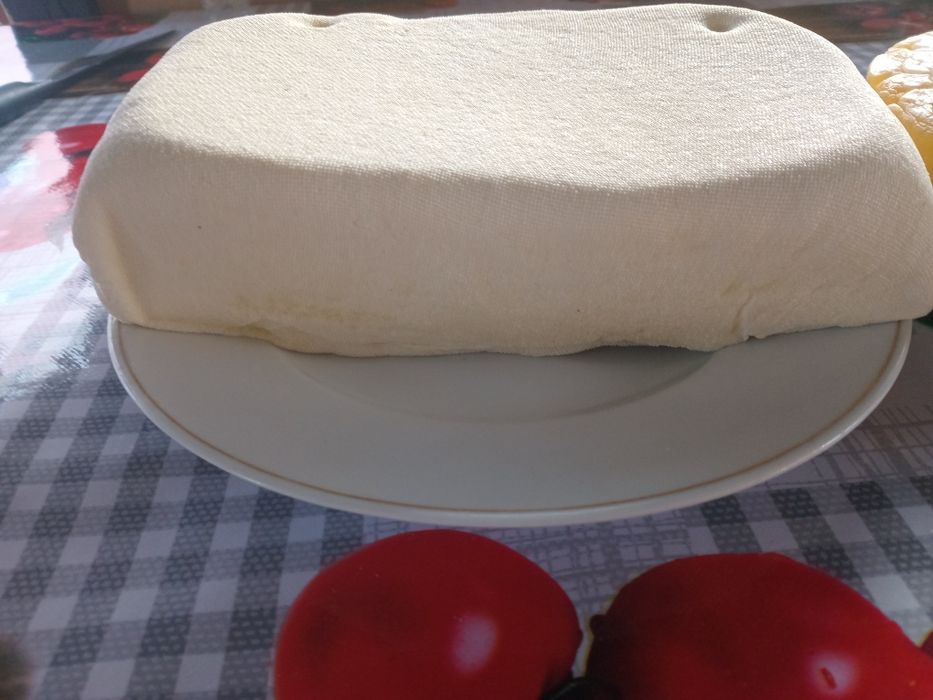 Vând brânză de vacuță