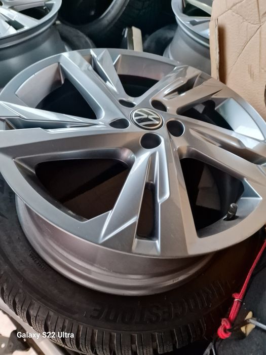 Volksvagen /Skoda Camig 5х100 17 цола Skoda Kamig +Гуми 205 55 17 Brid
