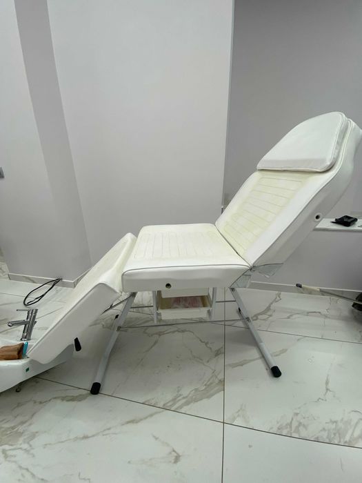 Козметична кушетка