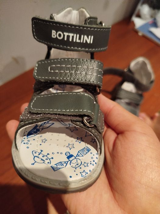 Продам сандали ортопедические