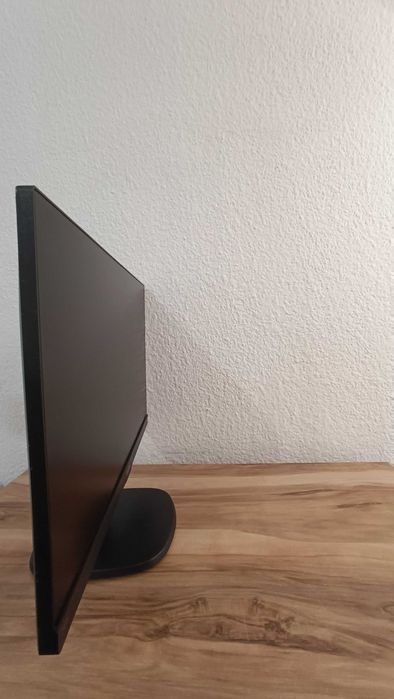 Геймърски компютър + монитор philips