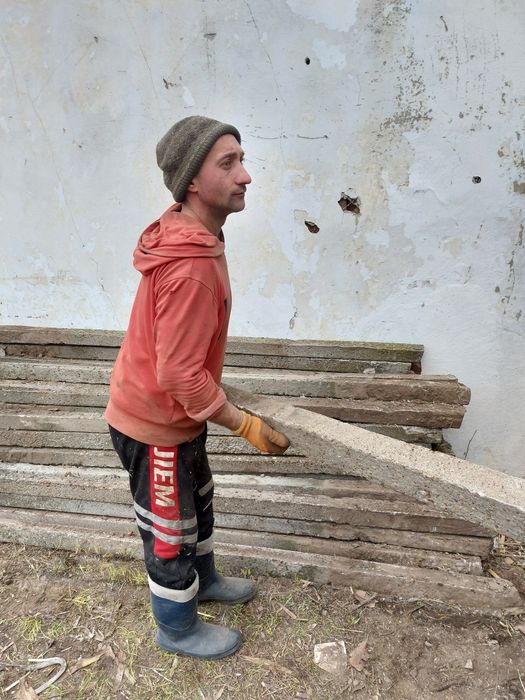 Mai avem stâlpi de beton